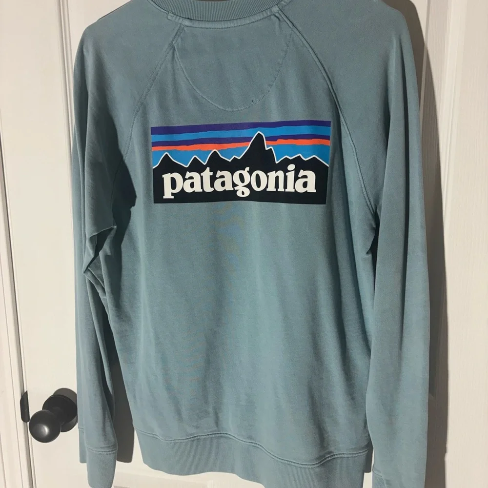 Patagonia Woman’s Light Blue Crewneck Sweater - Picture 2 of 6